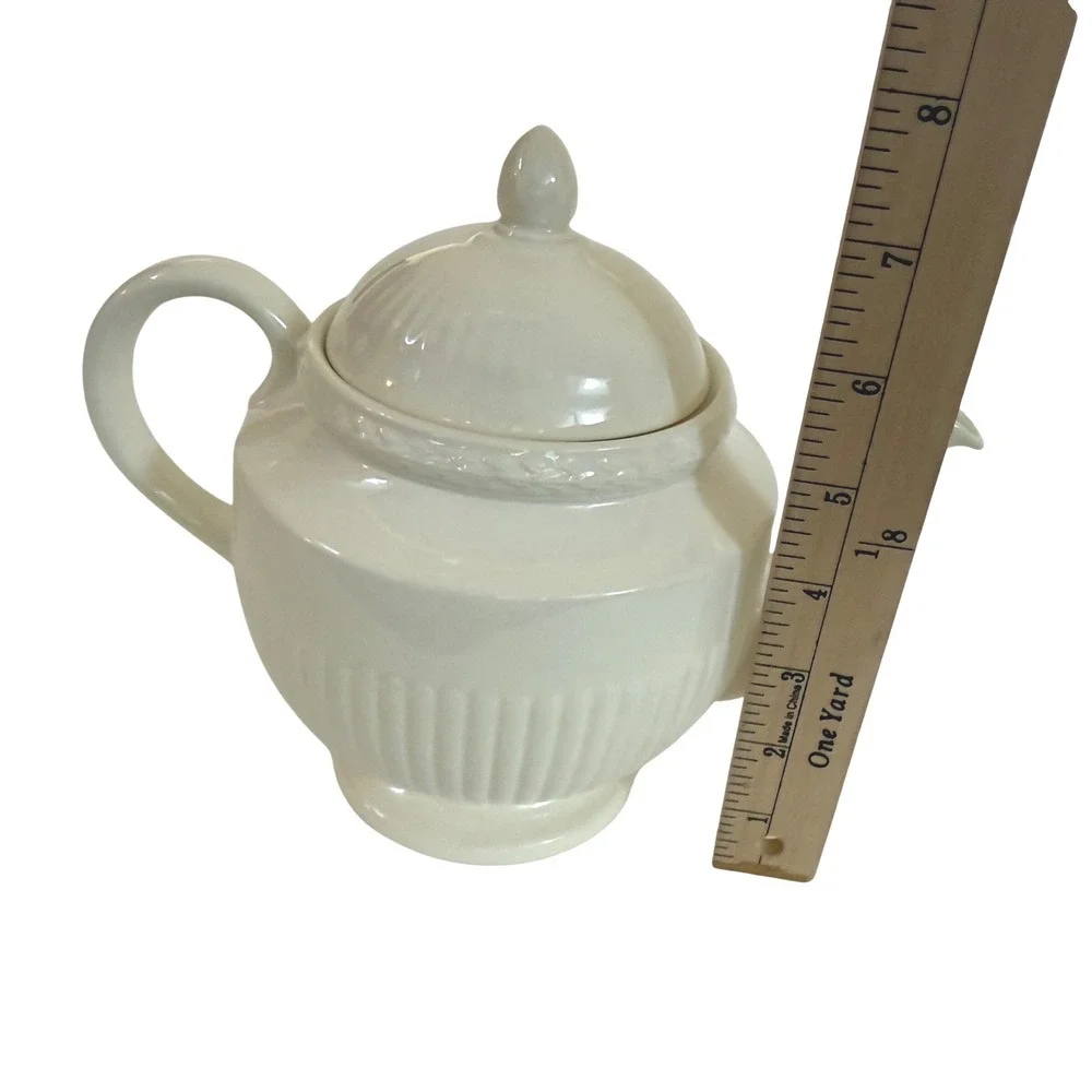 Vintage Wedgwood Edme Teapot Discontinued Ivory Creamware England Excellent